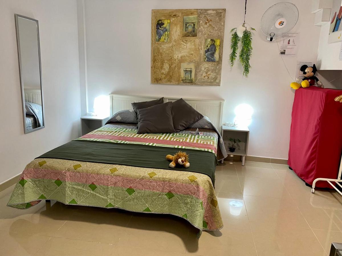 Badarosa 2 House10Min To Barceloncity&Nearto Beach Badalona Kültér fotó